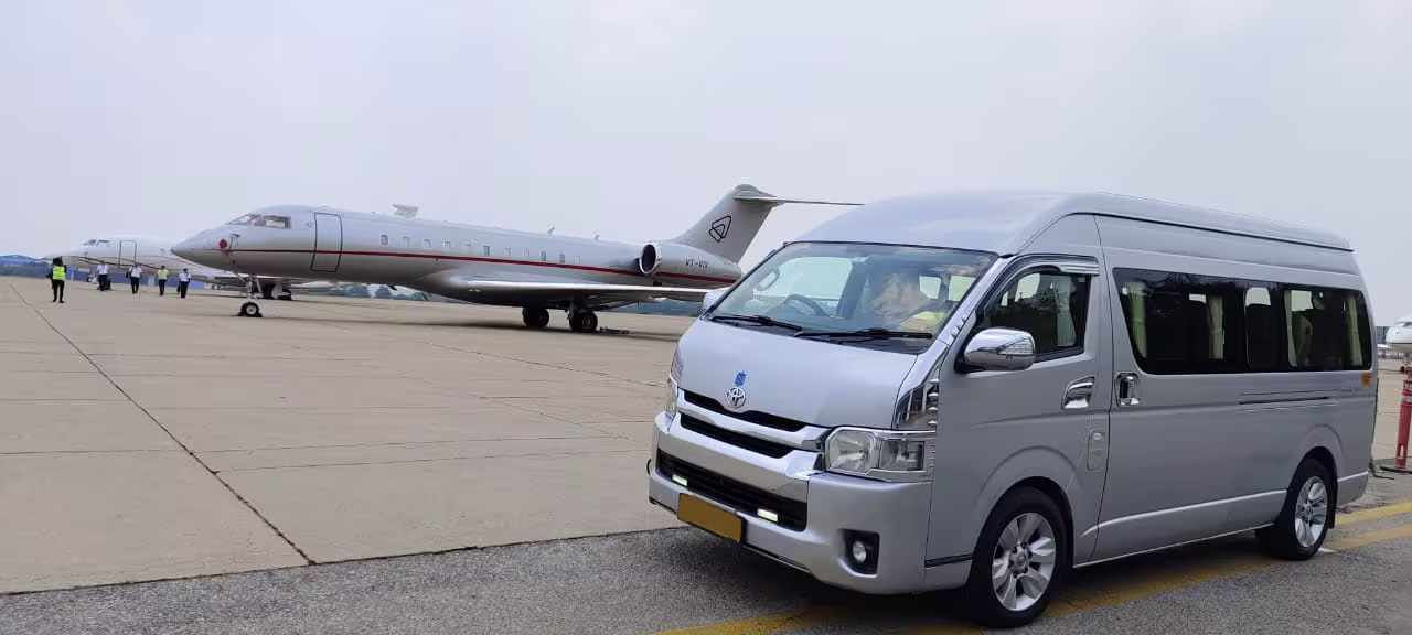 Toyota Commuter gallery 3