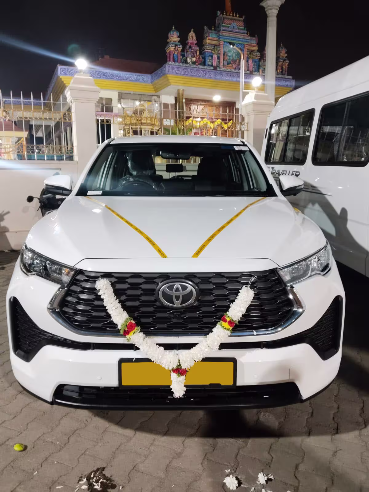 Toyota Hycross/Hybrid - Front view