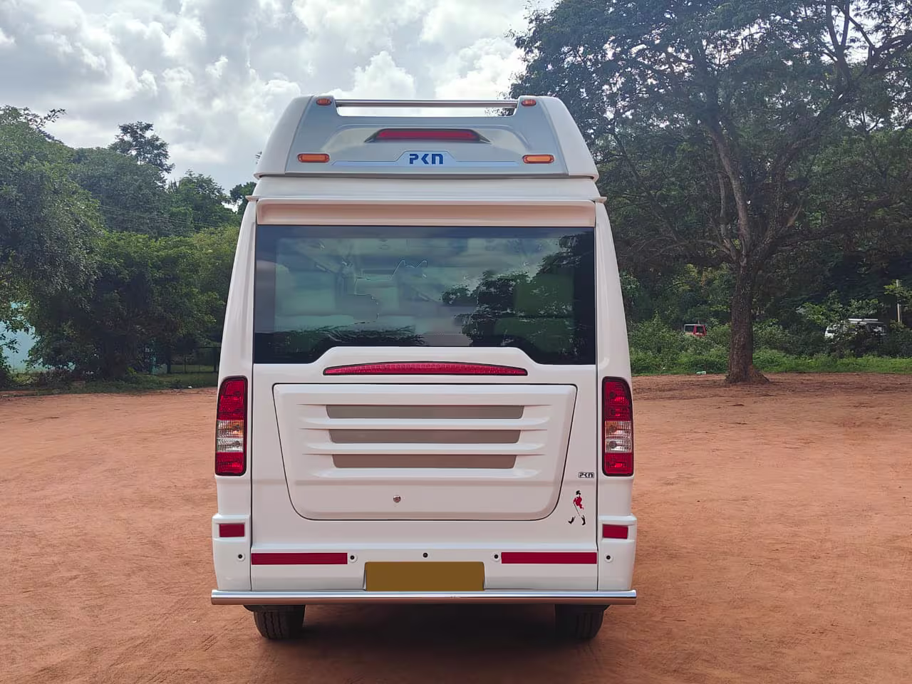 TT 9 Seater gallery 5